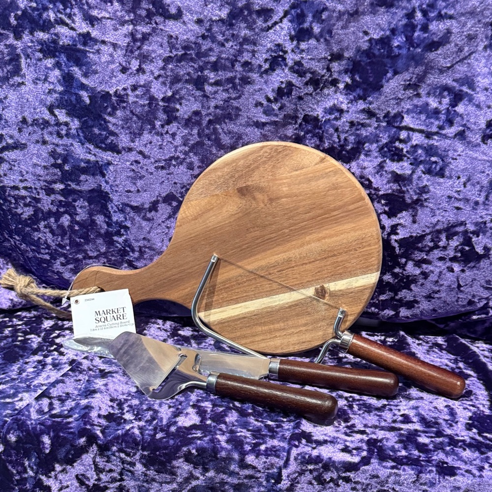 Market Square Wooden Cheese Board with Serving Tools - Brown